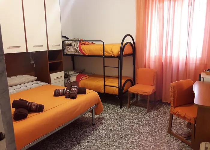 Oda ve Kahvaltı I Due Baroni - Fronte Campus Bari